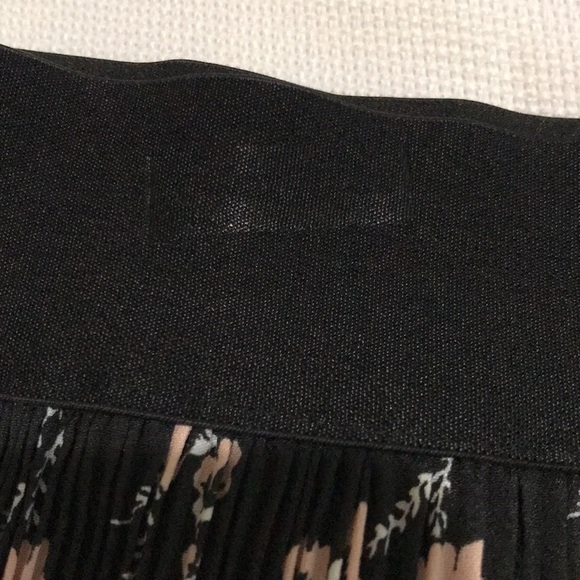 Le Gali Black Pink Floral Pleated Midi Skirt Lace Hem Pull-On Size M - Picture 13 of 16